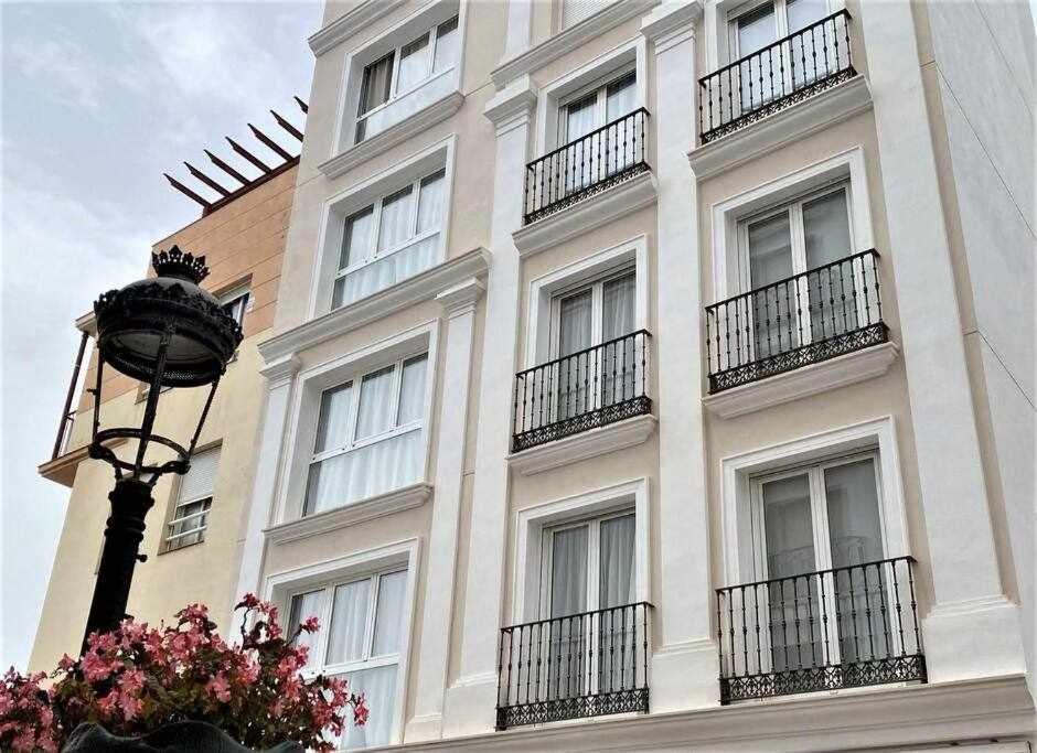 XV Apartamentos Morales & Arnal Εστεπόνα Εξωτερικό φωτογραφία